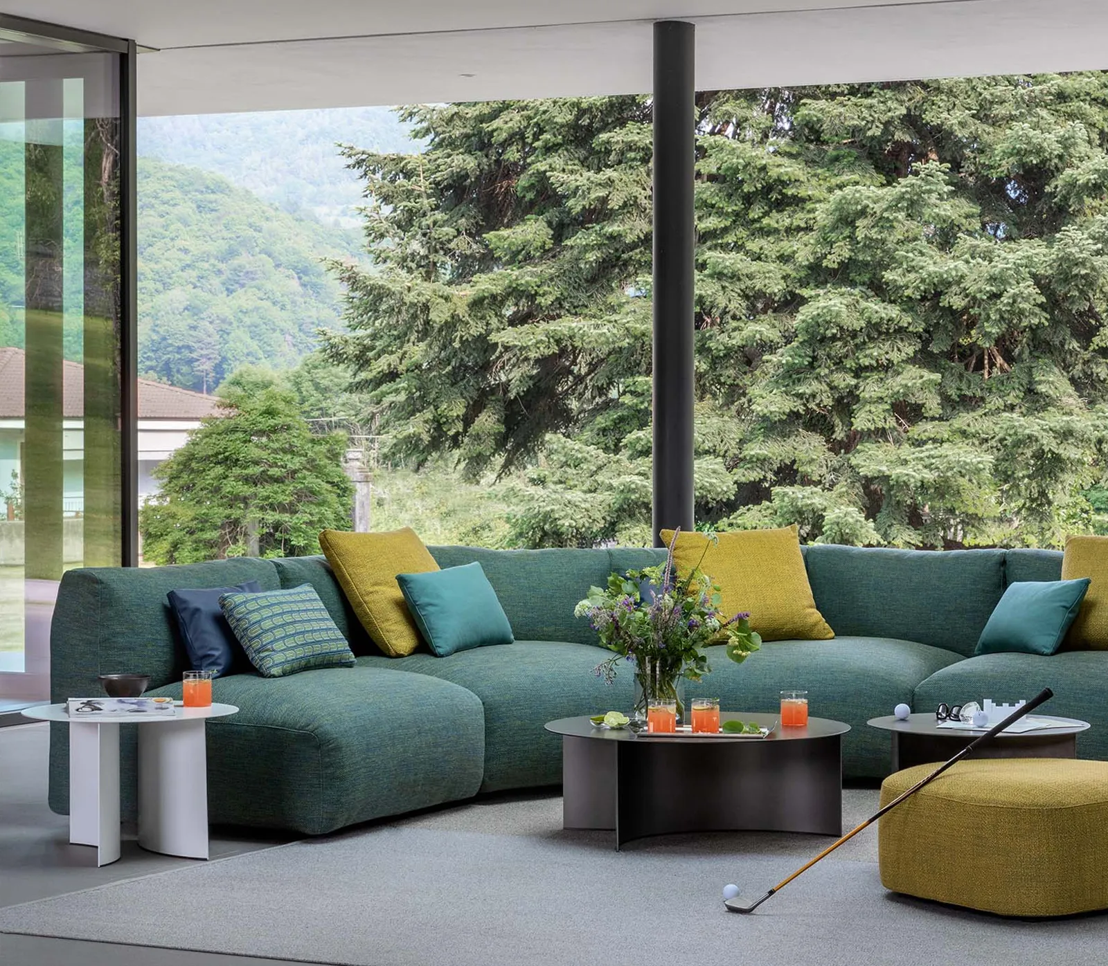 Fiocco outdoor sofa by Flou